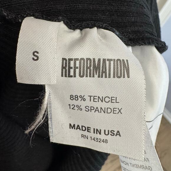 Reformation  Black Ribbed Knit Scoop Neck Short Sleeve Dress Sz S - Picture 9 of 11